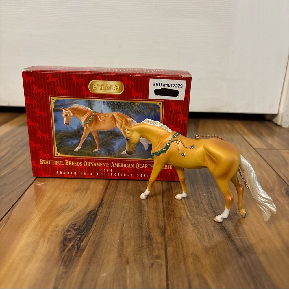Breyer Beautiful BreedsAmerican Quarter Horse 2006 Holiday Ornament NEW